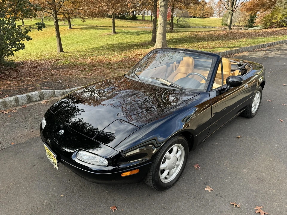 1993 Mazda NA MX-5 Miata - Image 2 of 31