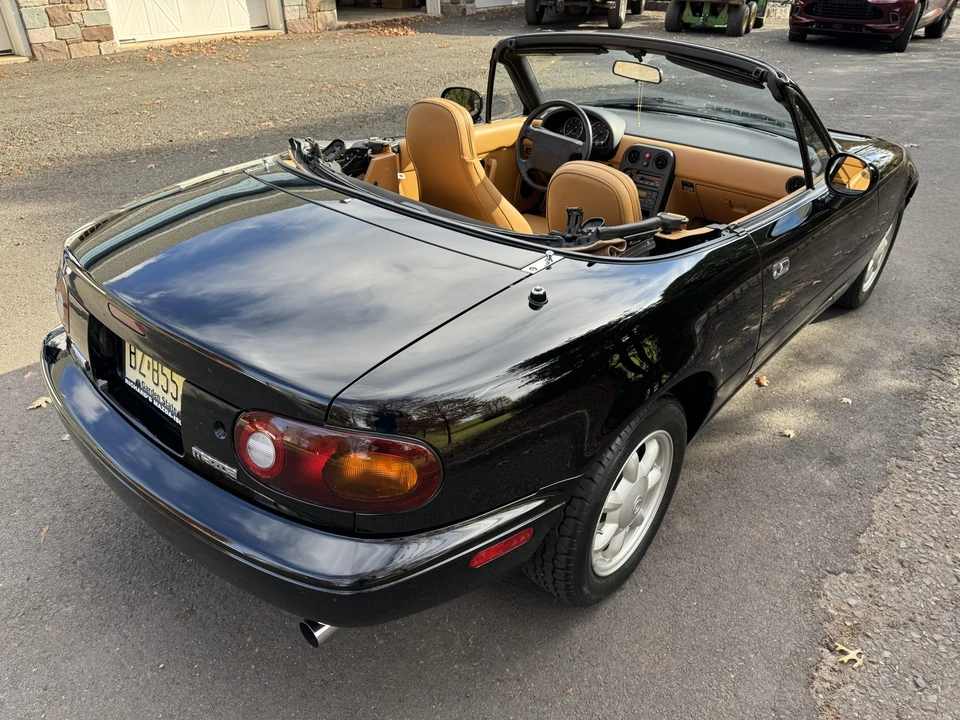 1993 Mazda NA MX-5 Miata - Image 6 of 31