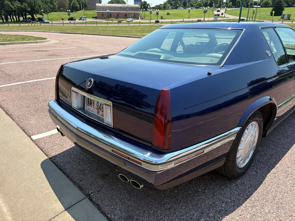 1994 Cadillac Eldorado 12th Gen - Image 16 of 31