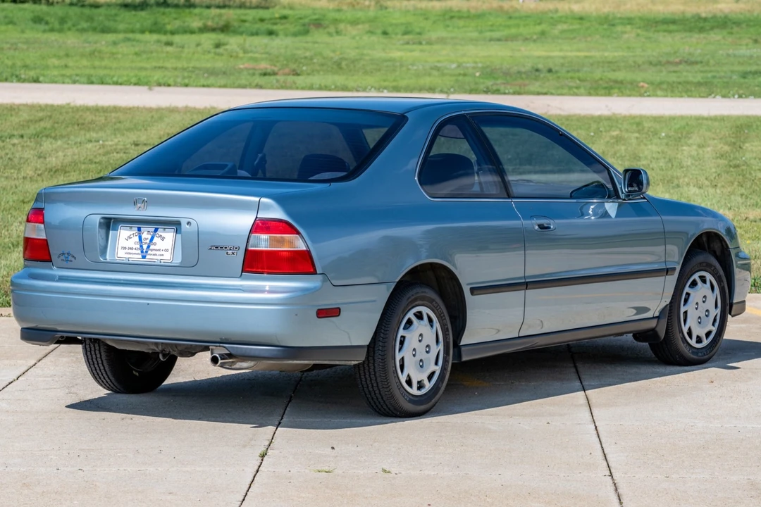 1994 Honda Accord 5th Gen - Image 6 of 31