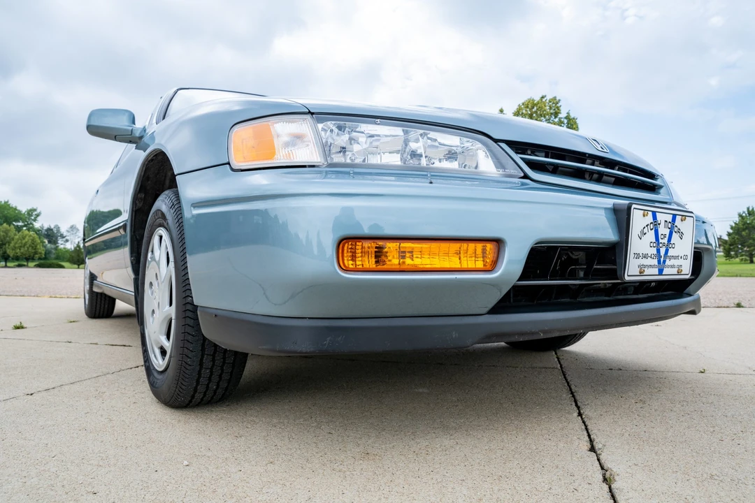 1994 Honda Accord 5th Gen - Image 16 of 31