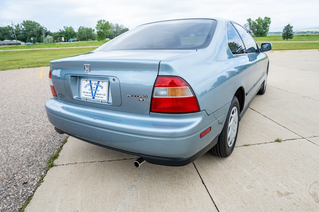 1994 Honda Accord 5th Gen - Image 19 of 31