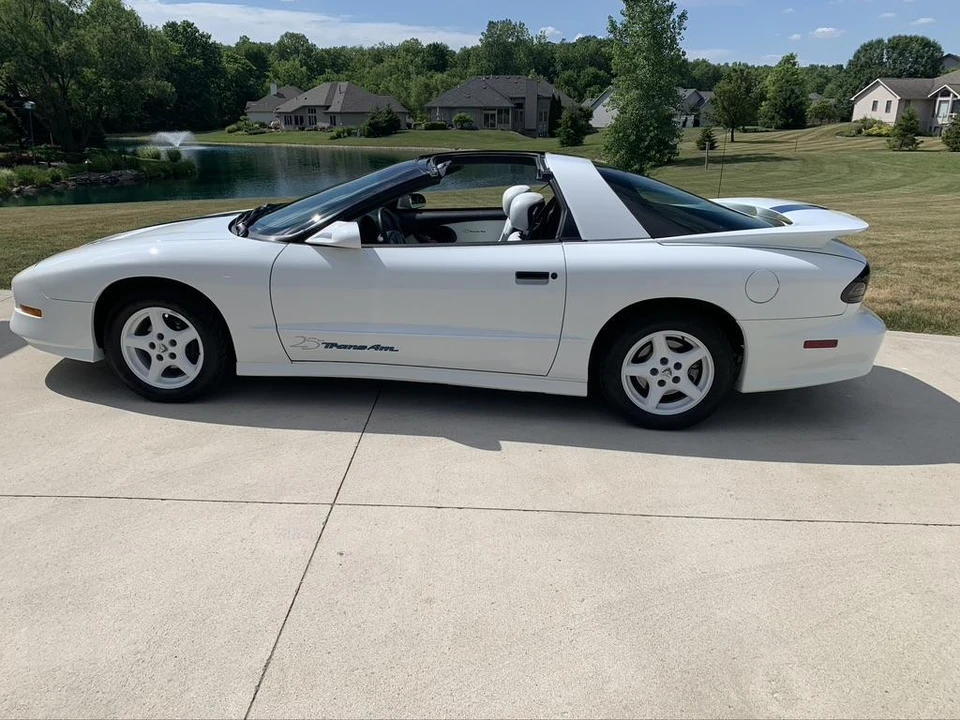 1994 Pontiac Firebird Trans Am 4th Gen - Image 14 of 31