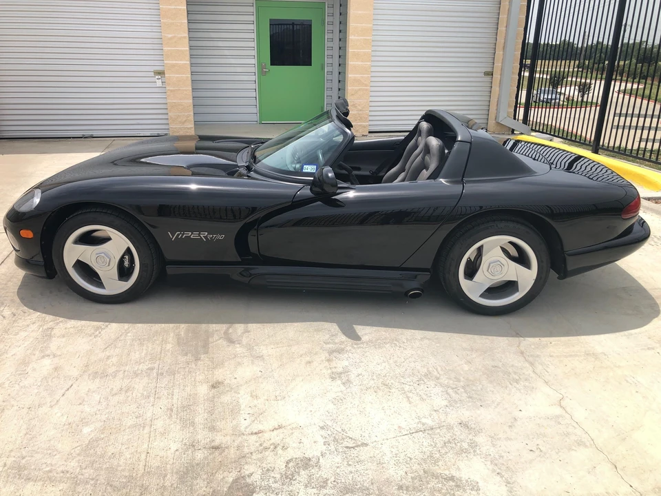 1995 Dodge Viper 1st Gen - Image 2 of 31