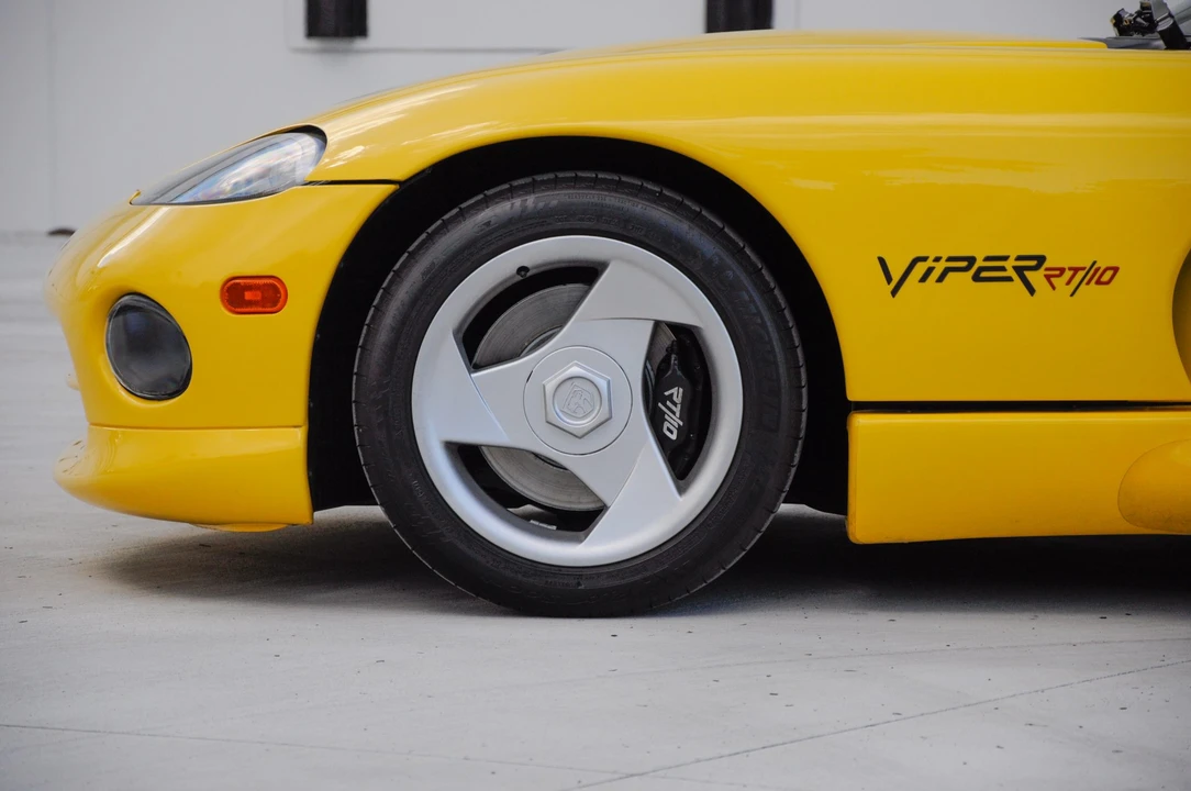 1995 Dodge Viper 1st Gen - Image 24 of 31