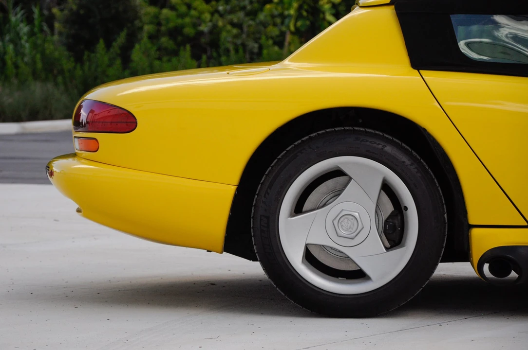 1995 Dodge Viper 1st Gen - Image 27 of 31