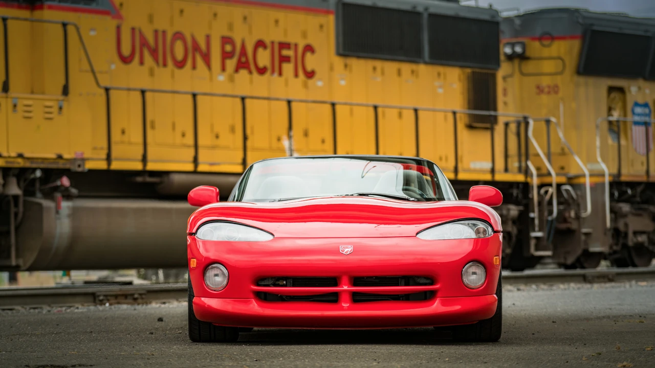 1995 Dodge Viper 1st Gen - Image 2 of 31