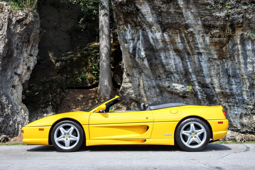 1995 Ferrari F355 Spider - Image 27 of 31