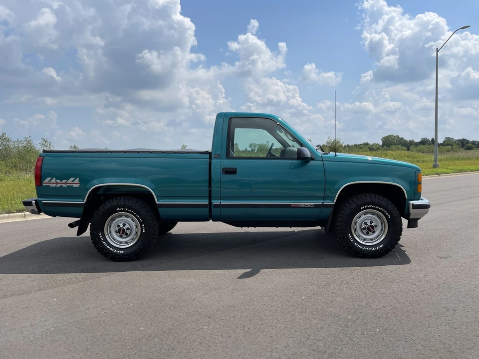 1995 GMC Sierra 1st Gen - Image 31 of 31