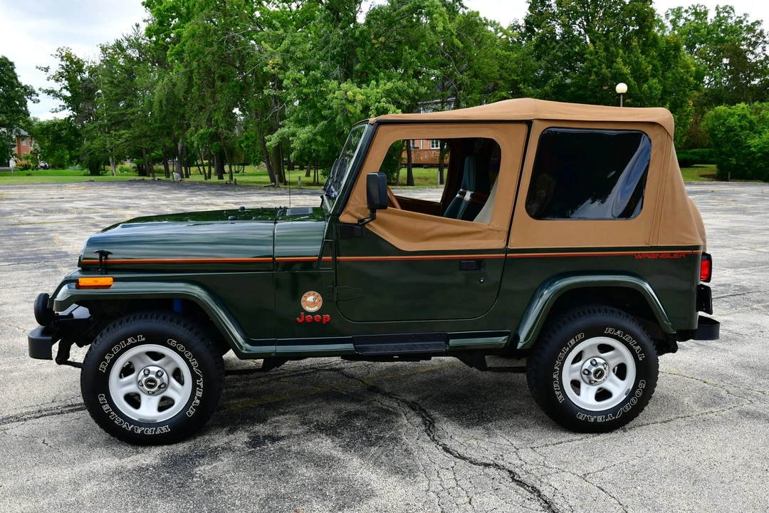 1995 Jeep YJ Wrangler - Image 9 of 31