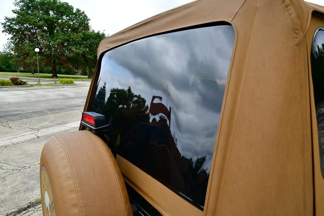 1995 Jeep YJ Wrangler - Image 28 of 31