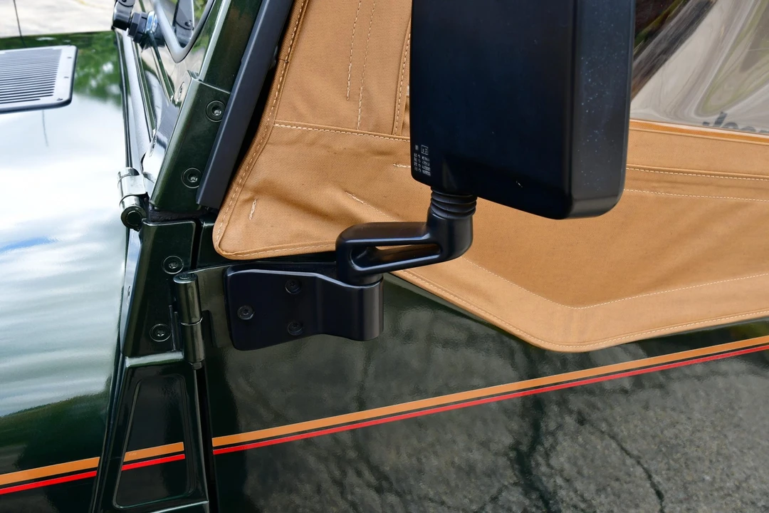 1995 Jeep YJ Wrangler - Image 18 of 31