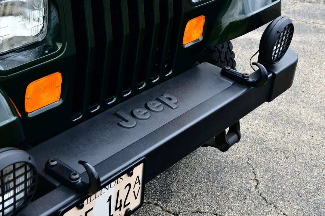 1995 Jeep YJ Wrangler - Image 11 of 31