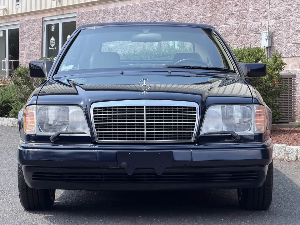 1995 Mercedes-Benz W124 E-Class - Image 13 of 31