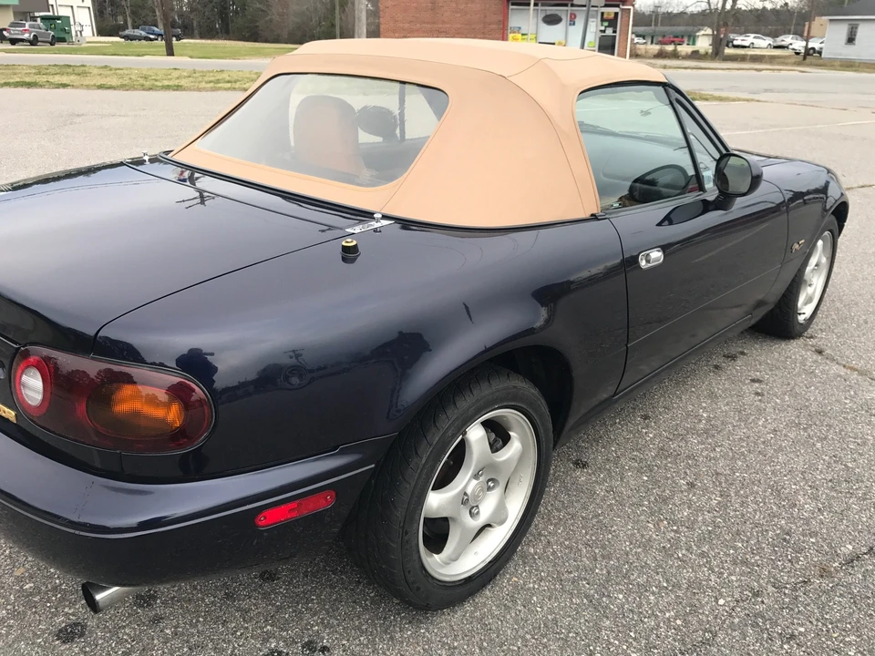 1996 Mazda NA MX-5 Miata - Image 22 of 31