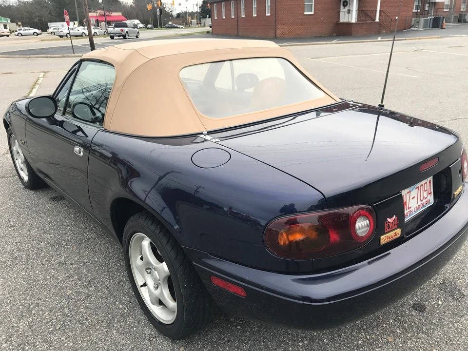 1996 Mazda NA MX-5 Miata - Image 17 of 31