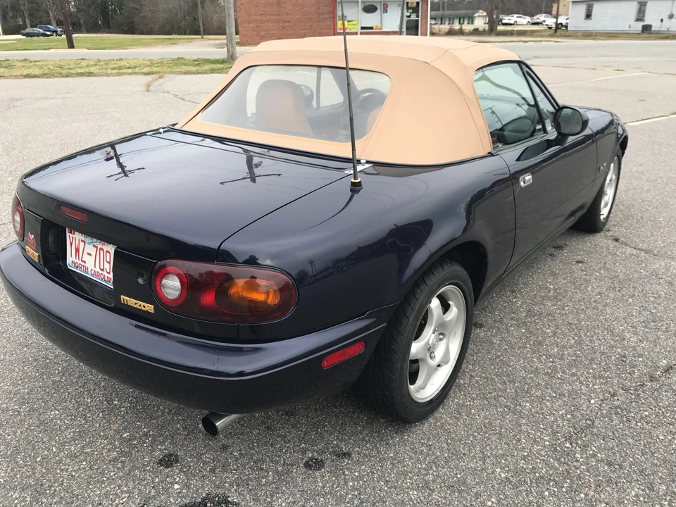 1996 Mazda NA MX-5 Miata - Image 25 of 31
