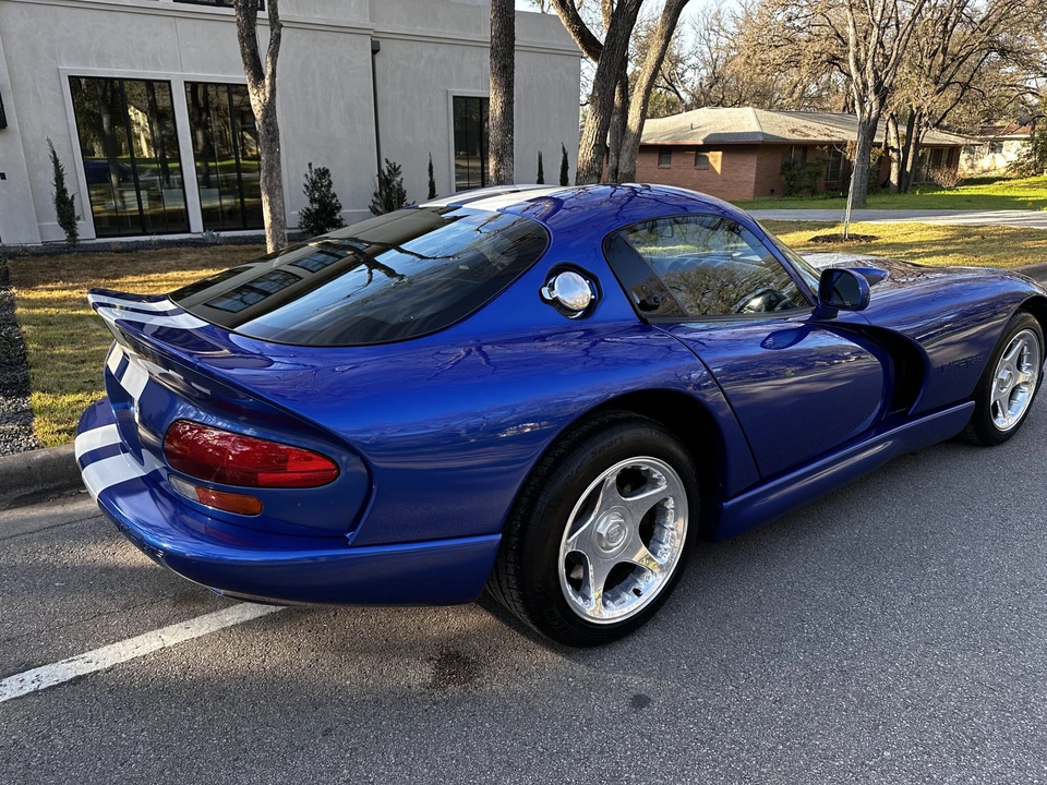 1997 Dodge Viper GTS 2nd Gen - Image 10 of 31