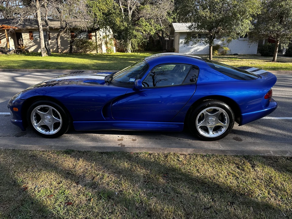 1997 Dodge Viper GTS 2nd Gen - Image 17 of 31