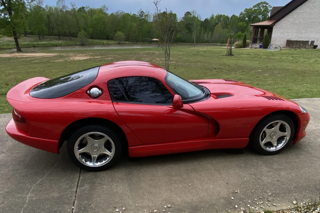 1997 Dodge Viper GTS 2nd Gen - Image 17 of 31