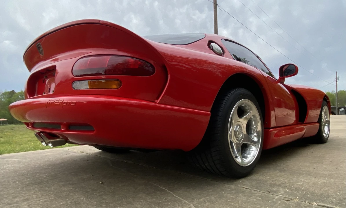 1997 Dodge Viper GTS 2nd Gen - Image 15 of 31