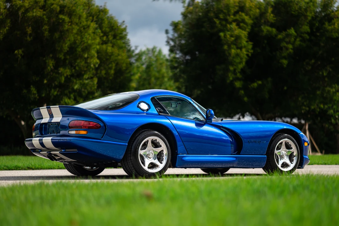 1997 Dodge Viper GTS 2nd Gen - Image 28 of 31