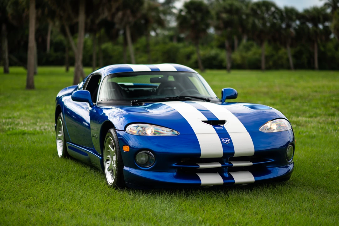 1997 Dodge Viper GTS 2nd Gen - Image 19 of 31
