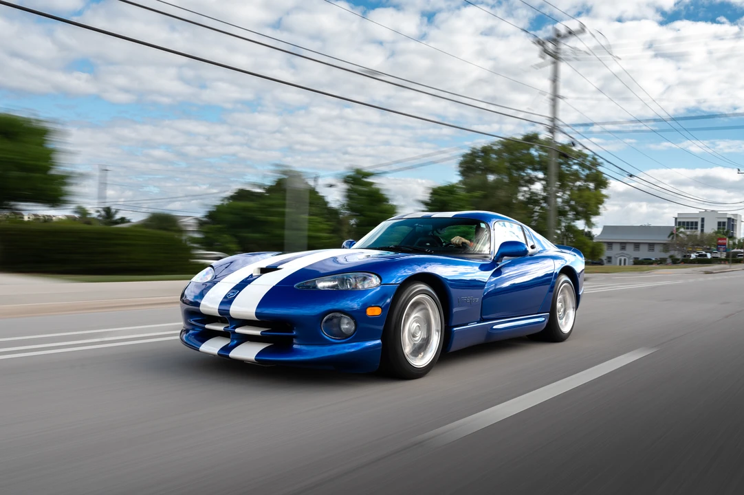 1997 Dodge Viper GTS 2nd Gen - Image 9 of 31