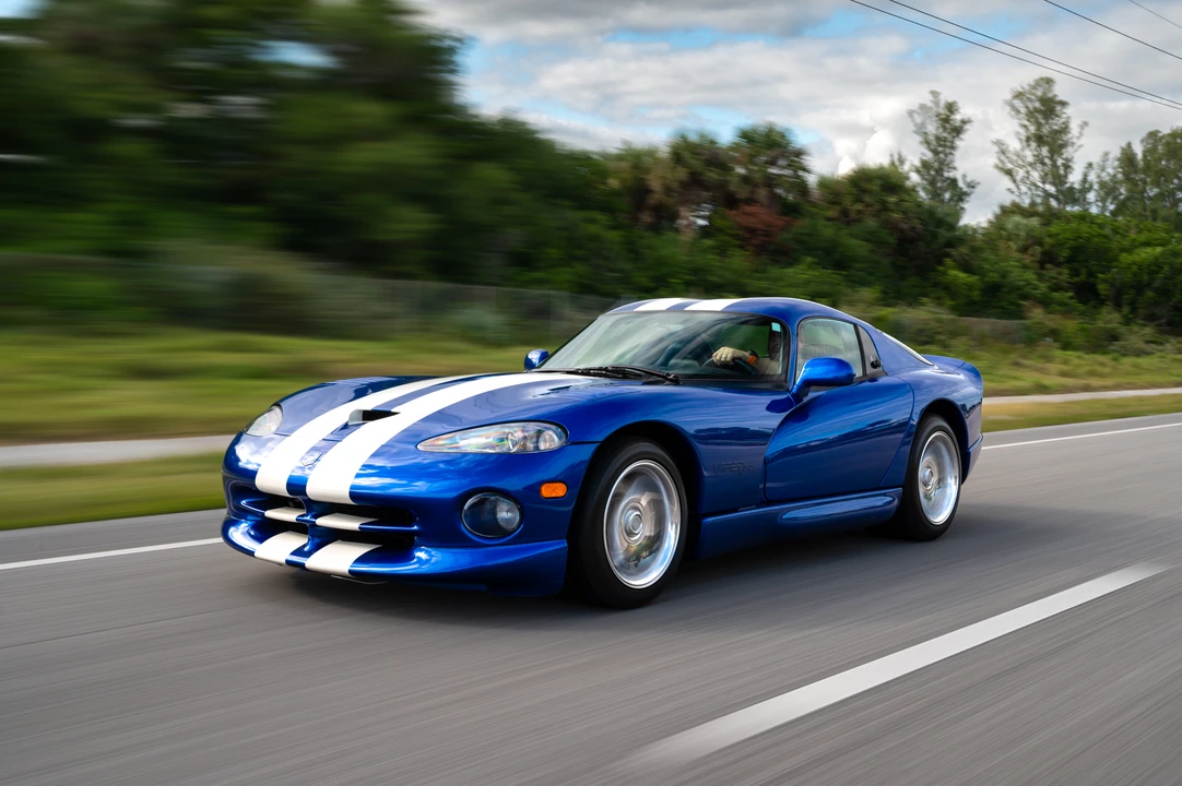 1997 Dodge Viper GTS 2nd Gen - Image 4 of 31