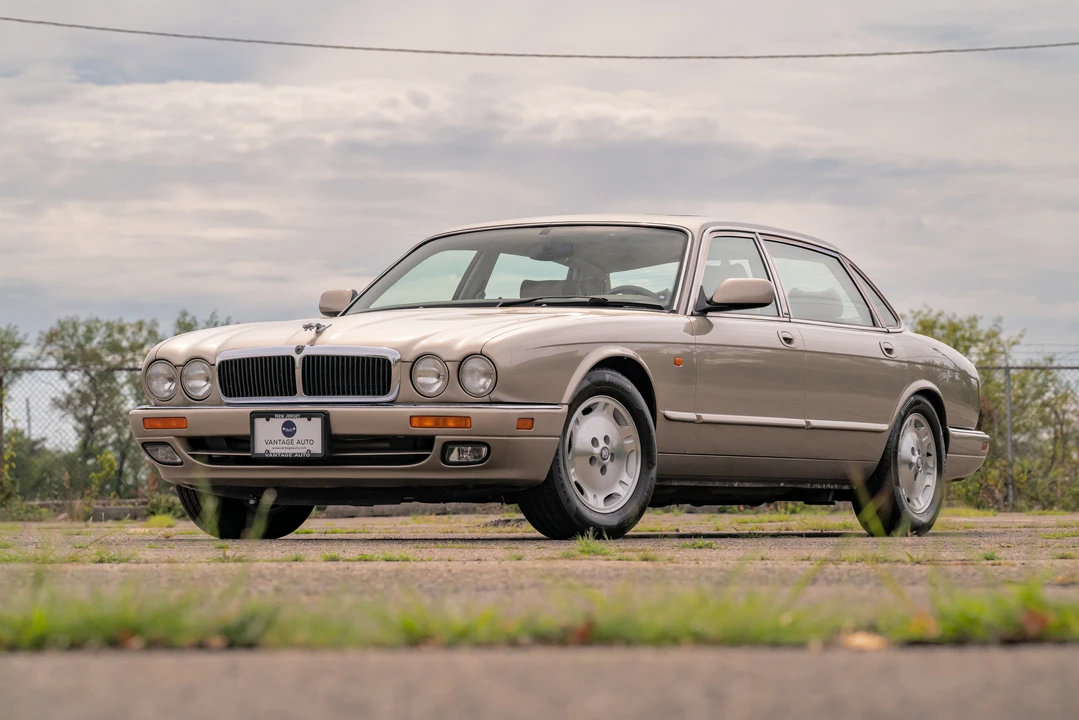 1997 Jaguar X300 XJ - Image 10 of 31