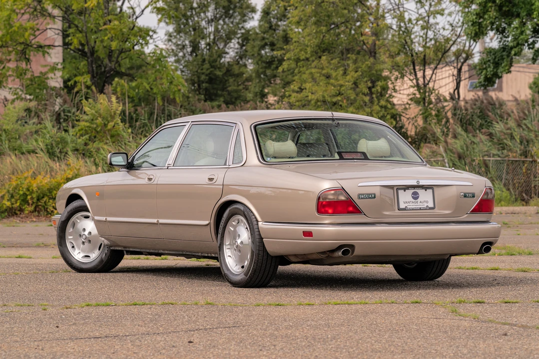 1997 Jaguar X300 XJ - Image 19 of 31