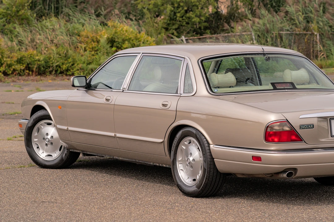 1997 Jaguar X300 XJ - Image 28 of 31
