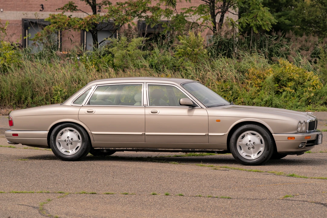 1997 Jaguar X300 XJ - Image 17 of 31