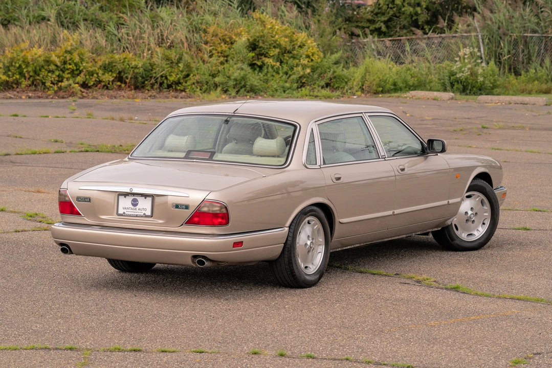 1997 Jaguar X300 XJ - Image 20 of 31