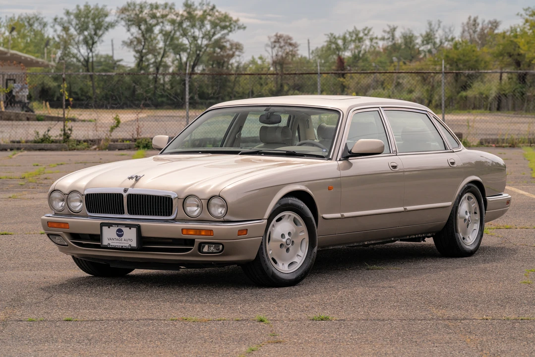 1997 Jaguar X300 XJ - Image 9 of 31