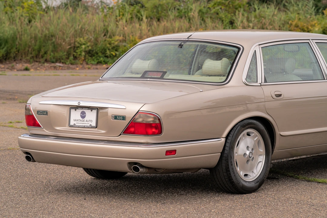 1997 Jaguar X300 XJ - Image 30 of 31
