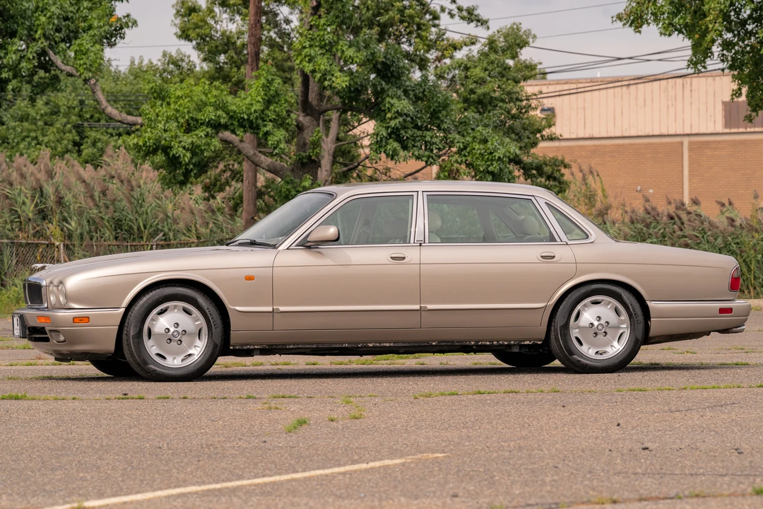 1997 Jaguar X300 XJ - Image 12 of 31