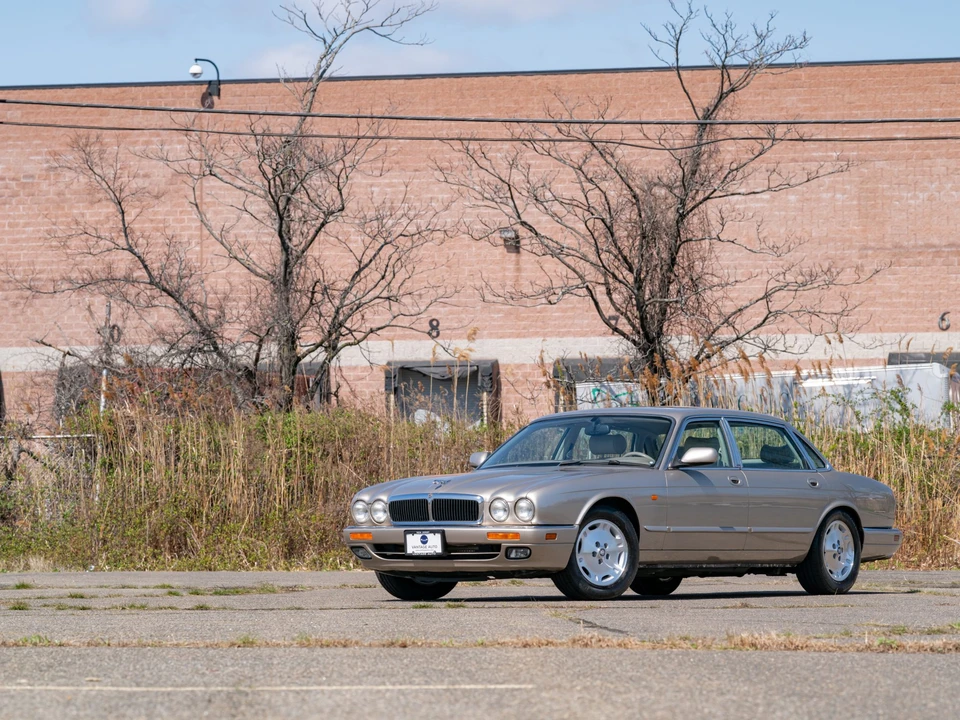 1997 Jaguar X300 XJ - Image 2 of 31