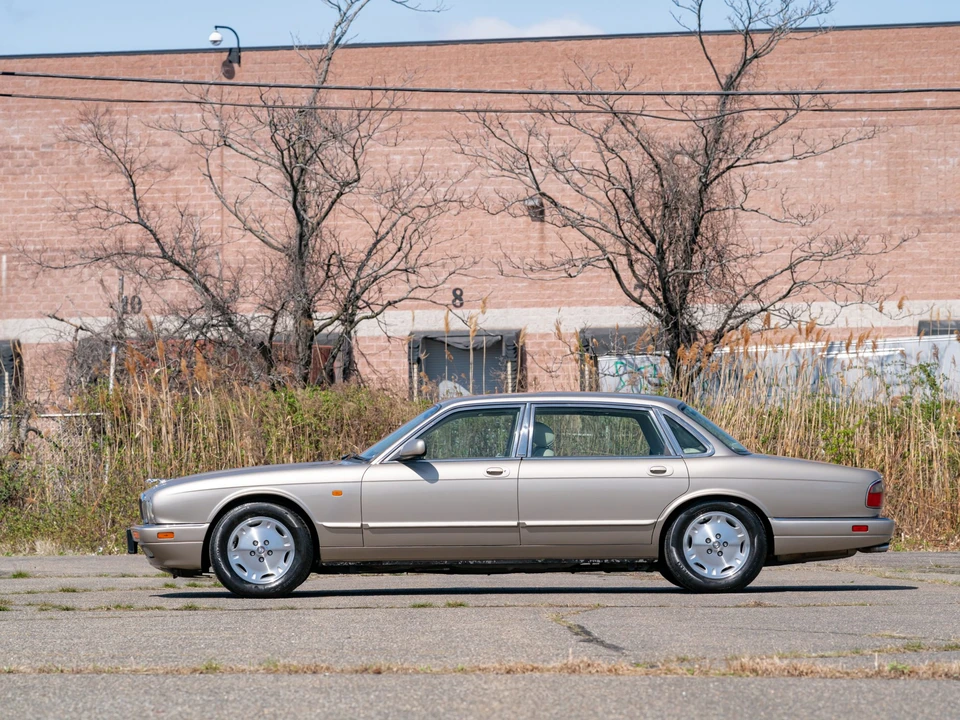 1997 Jaguar X300 XJ - Image 3 of 31