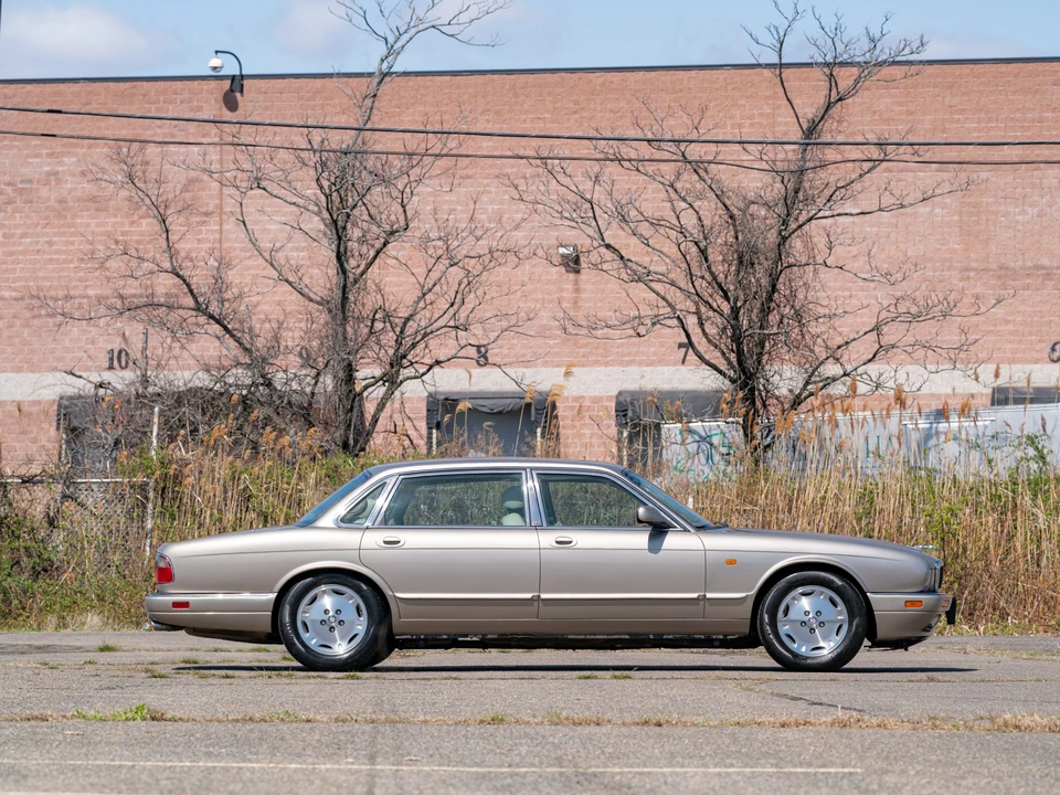 1997 Jaguar X300 XJ - Image 6 of 31