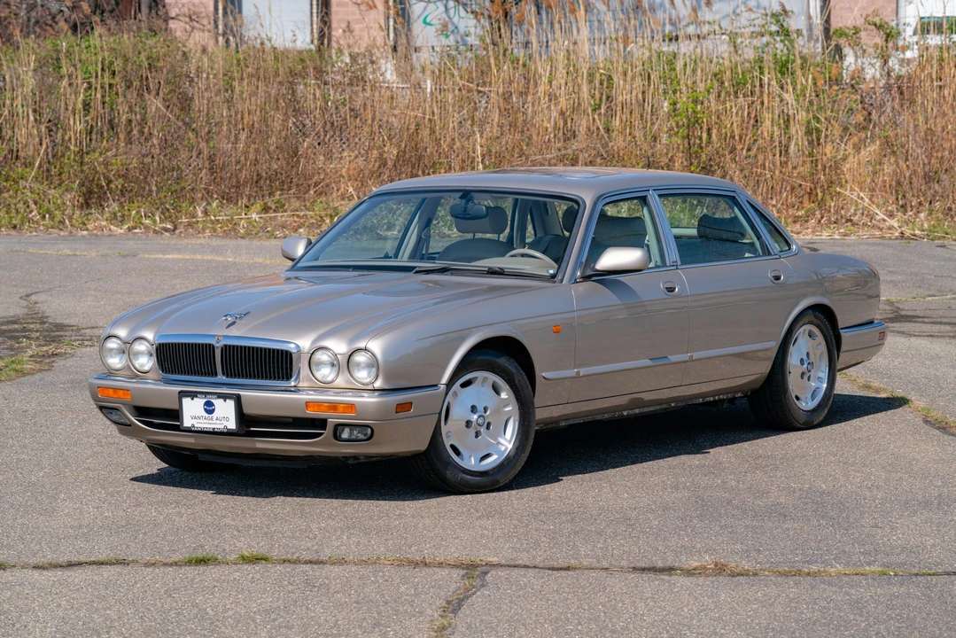 1997 Jaguar X300 XJ - Image 8 of 31