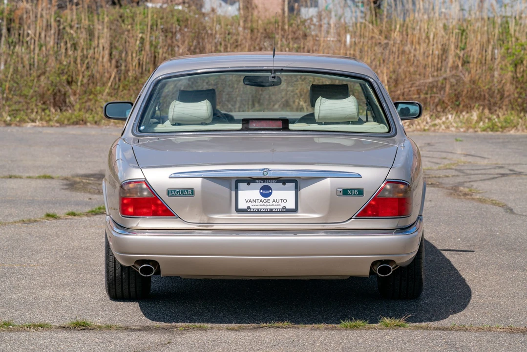 1997 Jaguar X300 XJ - Image 13 of 31