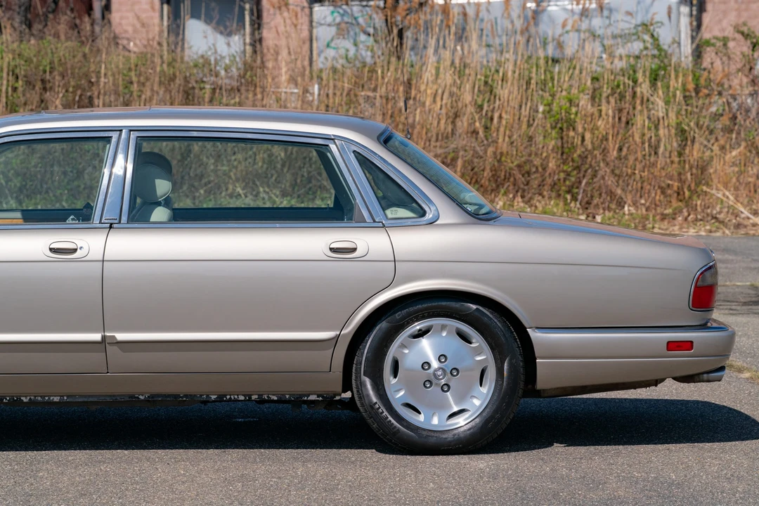1997 Jaguar X300 XJ - Image 26 of 31