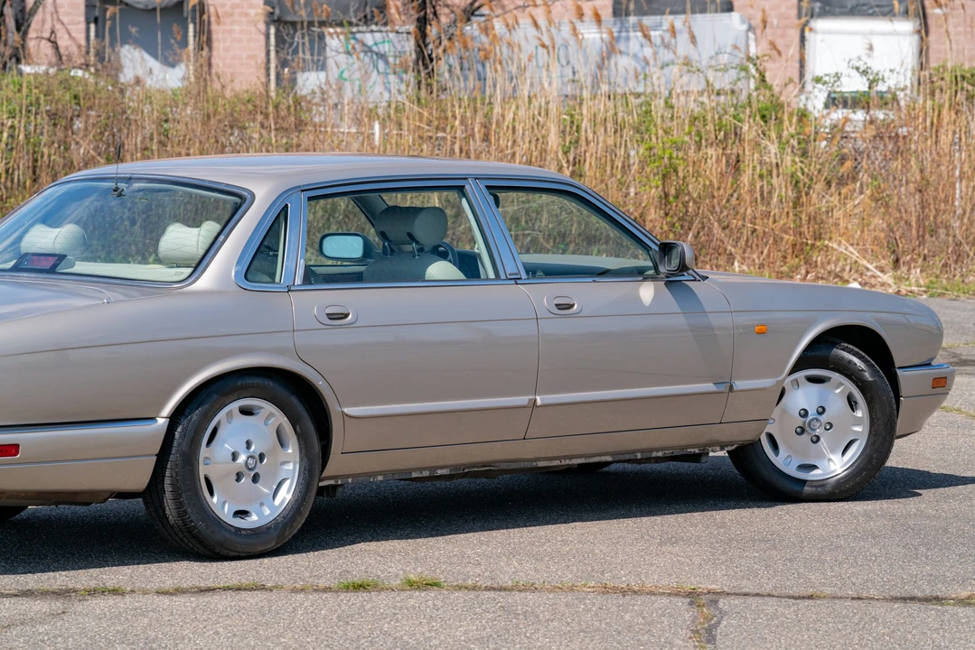 1997 Jaguar X300 XJ - Image 30 of 31