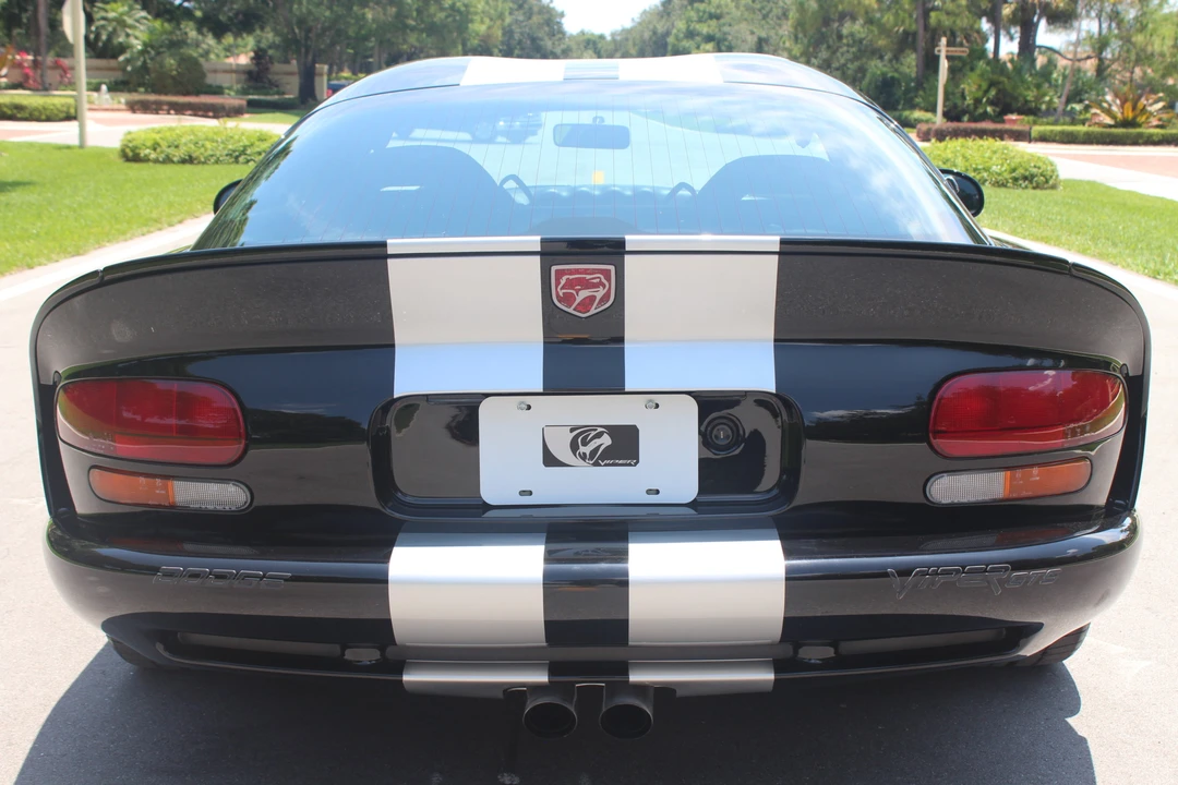 1999 Dodge Viper GTS 2nd Gen - Image 17 of 31