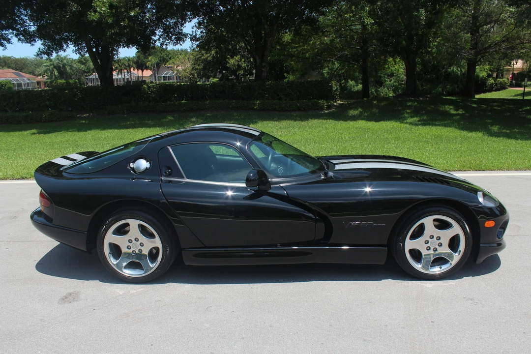 1999 Dodge Viper GTS 2nd Gen - Image 22 of 31