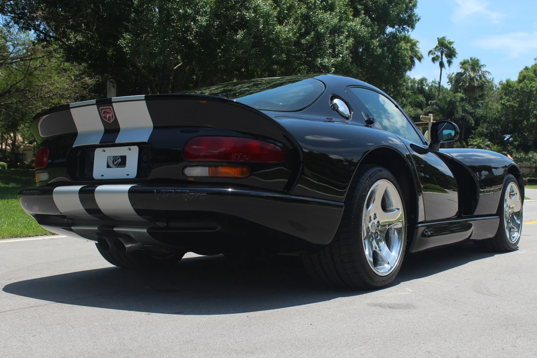 1999 Dodge Viper GTS 2nd Gen - Image 20 of 31