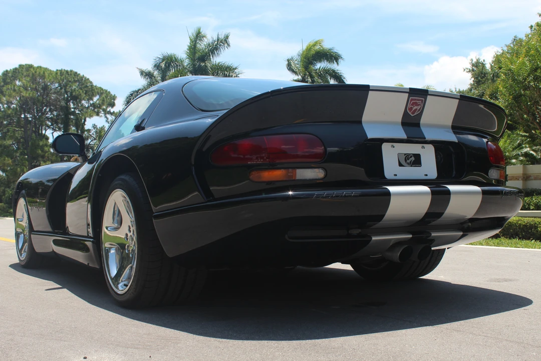 1999 Dodge Viper GTS 2nd Gen - Image 15 of 31