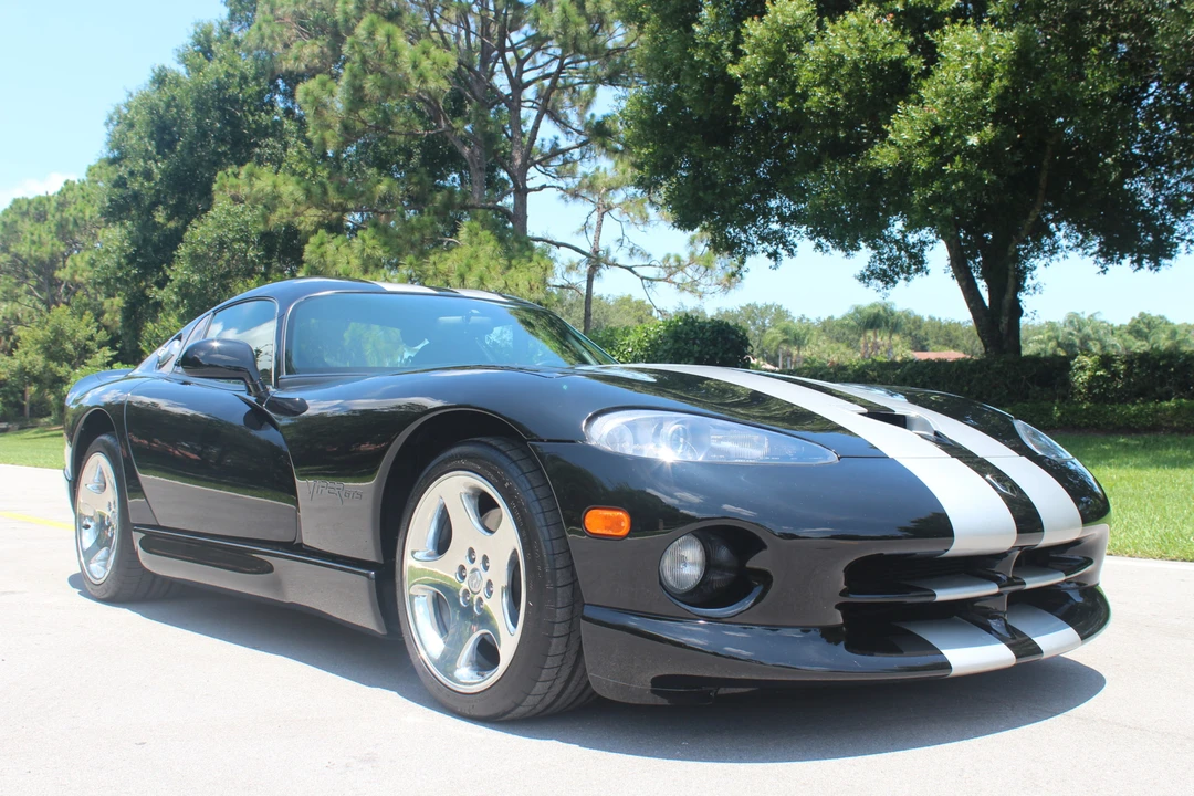 1999 Dodge Viper GTS 2nd Gen - Image 26 of 31