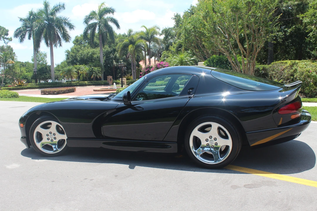 1999 Dodge Viper GTS 2nd Gen - Image 12 of 31